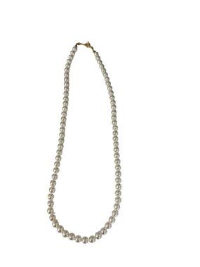 Vintage 17 Inch Faux Pearl Beaded Necklace Classic Single Strand